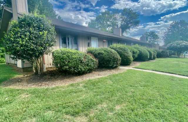 641 Statesville Blvd