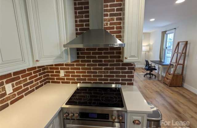 29 Woodrow Avenue unit: 1