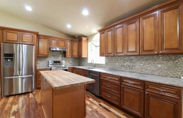 Photo of 4804 S Dayton Pl