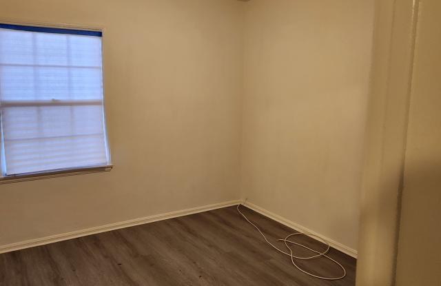 2183 West 27th Street