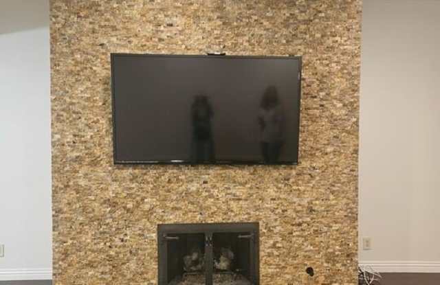 1880 VETERAN Ave unit: 107