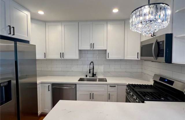 643 East California Boulevard