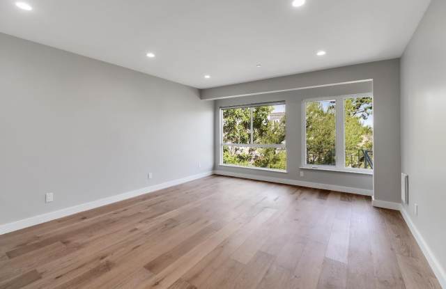 Photo of 1856 Pacific Avenue