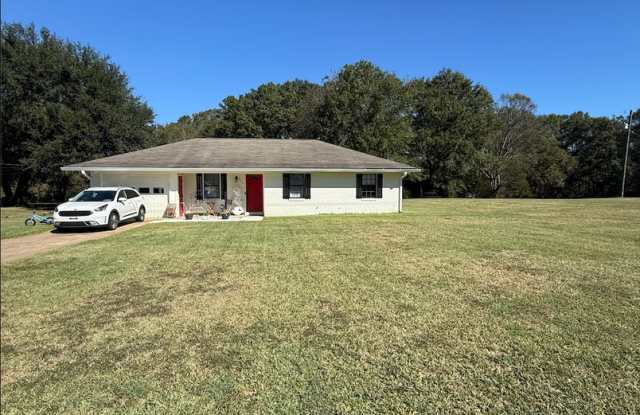 Photo of Beautiful 4 Bedroom Home with Bonus Room – $2,000/Month