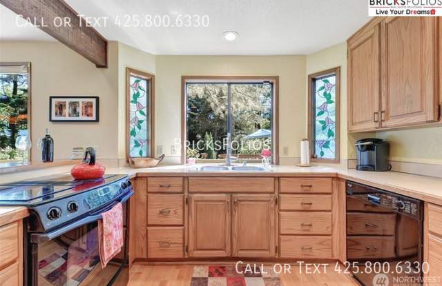 6008 156th Avenue Northeast