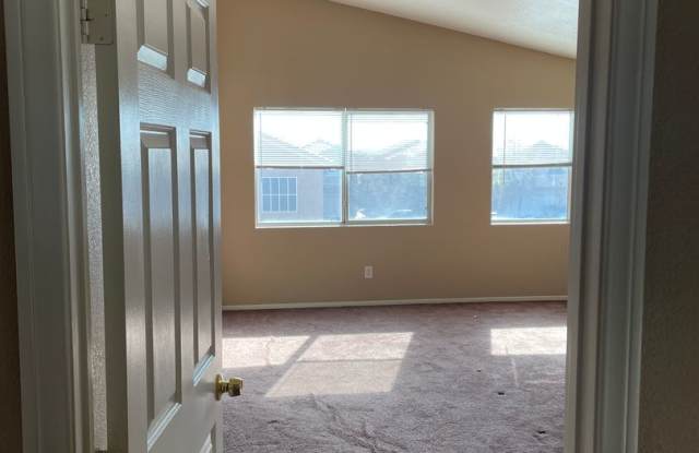 3753 Hollycroft - Coming Soon - Available 7/15/22