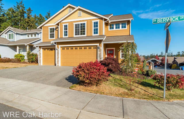 3000 SW Berwick Dr - 3000 Southwest Berwick Drive, Oak Harbor, WA 98277