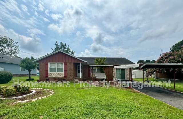611 Reggie Ct
