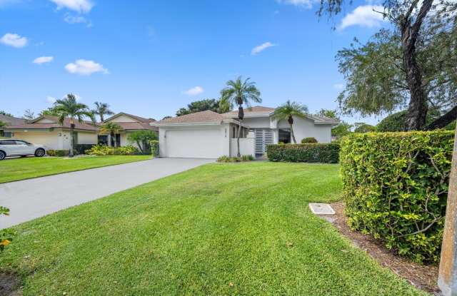 6878 Touchstone Circle