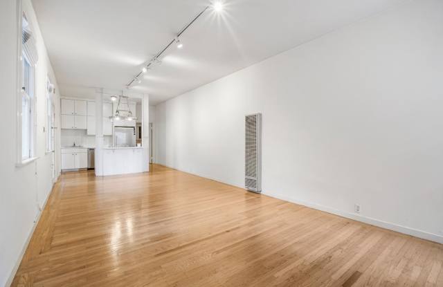 28 Bellair Place