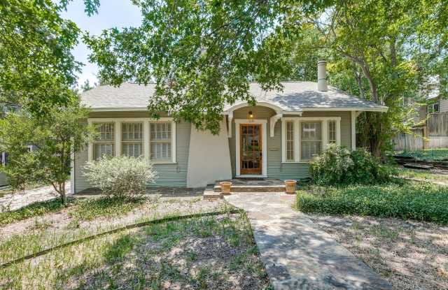 Photo of 2-BEDROOM ALAMO HEIGHTS COTTAGE
