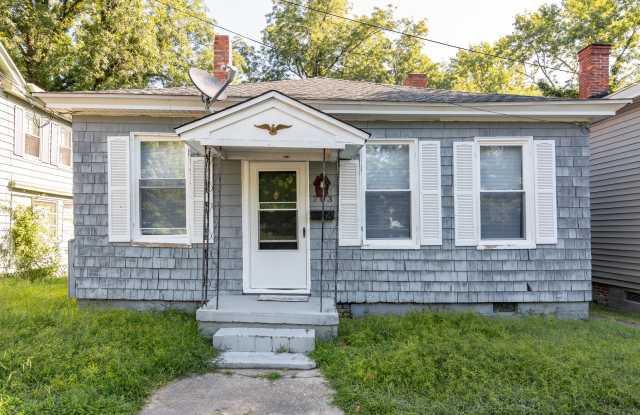 Photo of 703 Travers Street