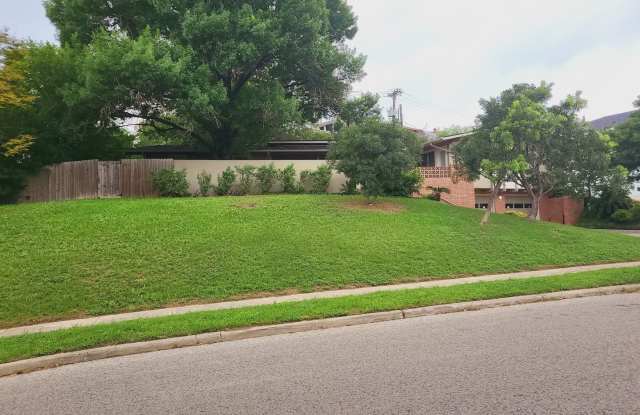 Mid-century home ready for move-in