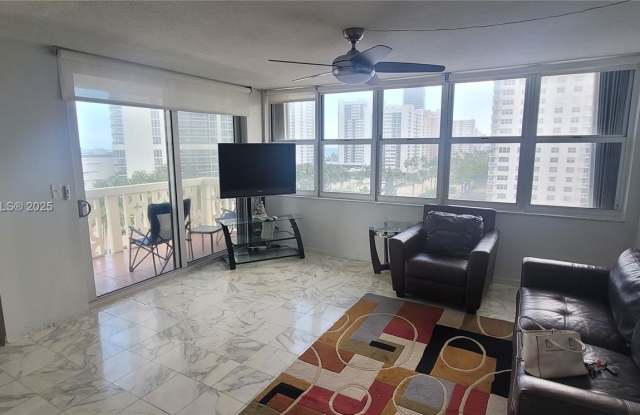 Photo of 1825 S Ocean Dr