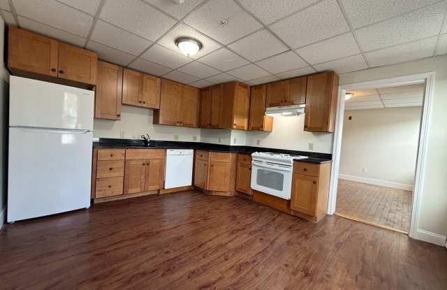 866 Centre St unit: 1