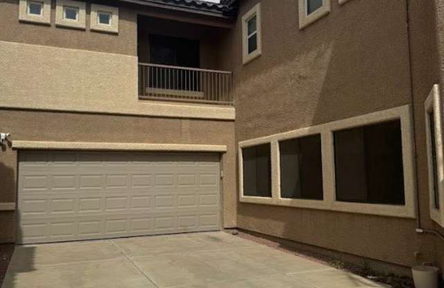 1320 Robbers Roost Avenue