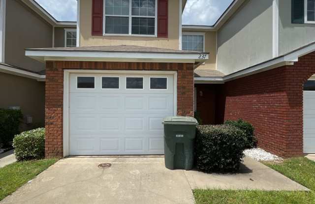237 Wakefield Way, Enterprise