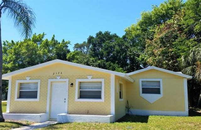 2176 Davis ST - 2176 Davis Street, Fort Myers, FL 33916