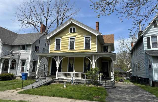 30 Jones Ave-Up