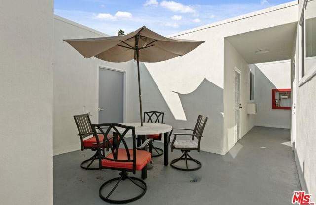 Photo of 2449 Beachwood Drive