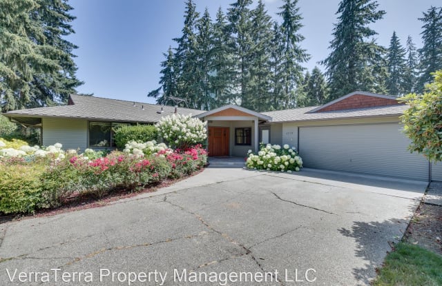 2210 95th Ave. NE. - 2210 95th Avenue Northeast, Clyde Hill, WA 98004