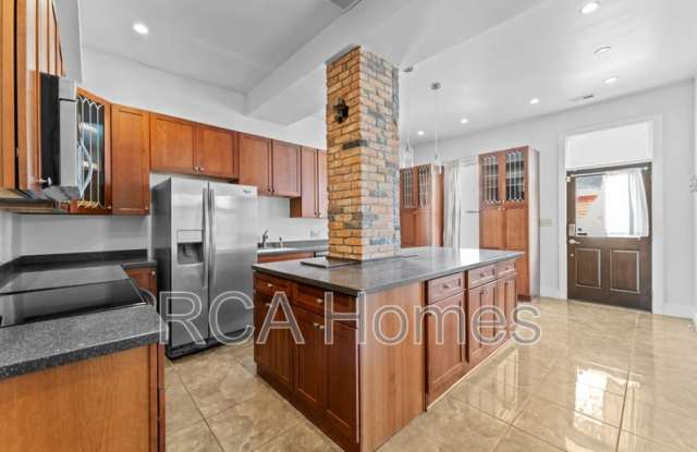 Photo of 1006 Lexington Avenue