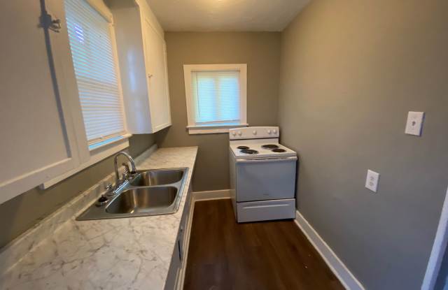 4 Bedroom, 1 Bathroom House