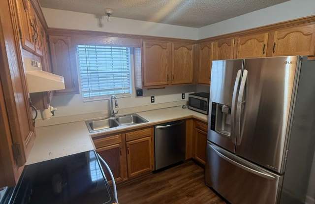 Photo of 2 Bed 2 Bath Home Near Cherry Park