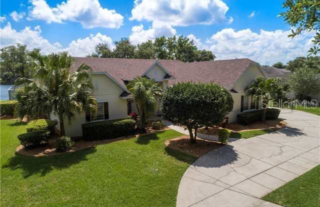 5939 LAKE VICTORIA DRIVE