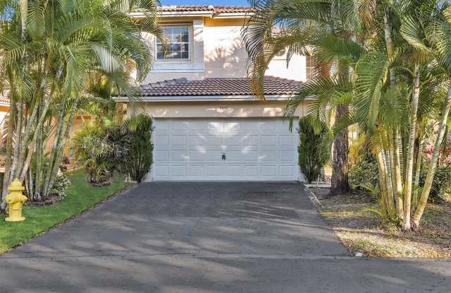9847 Fairway Cove Ln