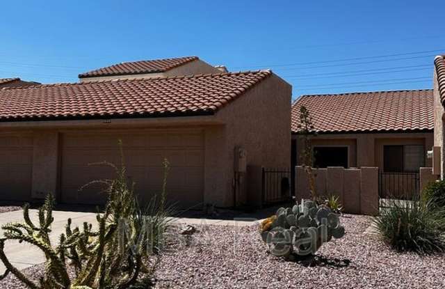 1630 N El Camino Dr