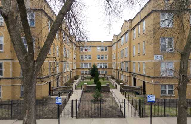 Photo of 7411 N Damen Avenue, Apt 2W
