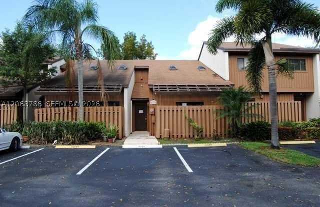 4157 SW 85th Ave