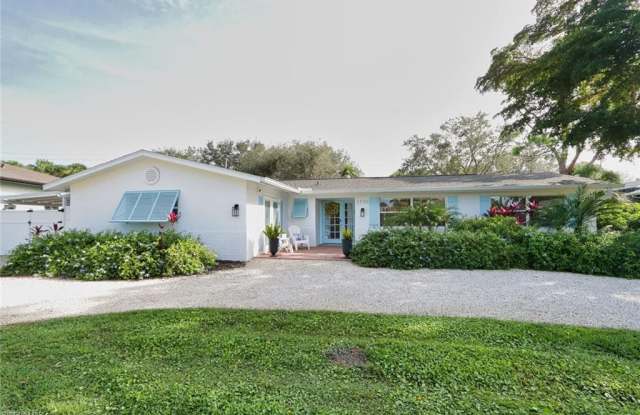 1530 Mandarin RD
