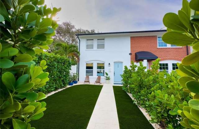 Photo of 824 Dahlia Lane