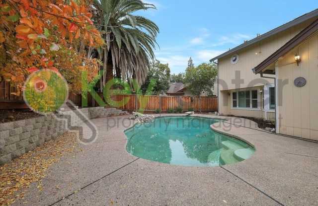 1330 Kingswood Drive