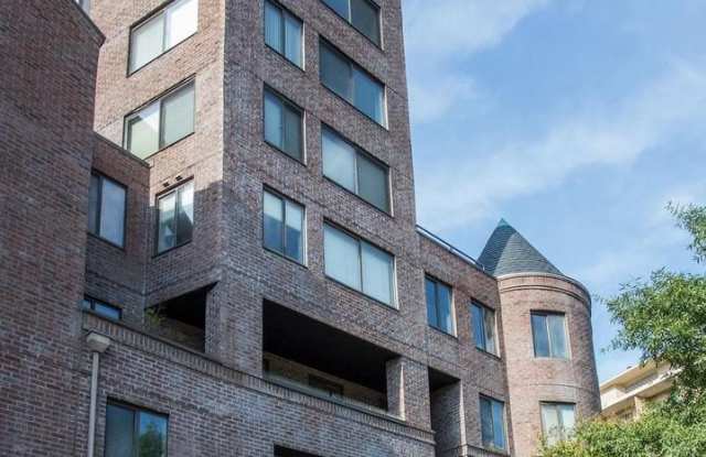 3 WASHINGTON CIR NW #803