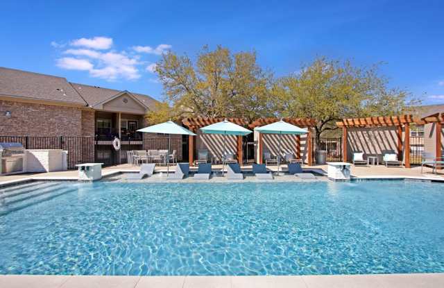 The Arbors At Wolf Pen Creek