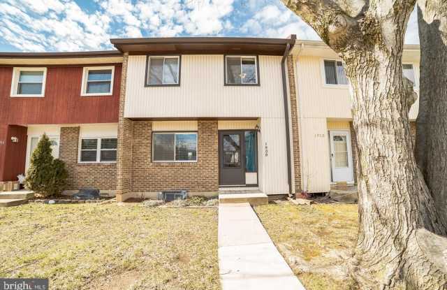 1908 CAMBRIDGE Drive