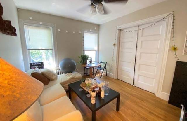 Spacious 4-Bed, 2-Bath on Calumet — Prime Mission Hill Location for Students