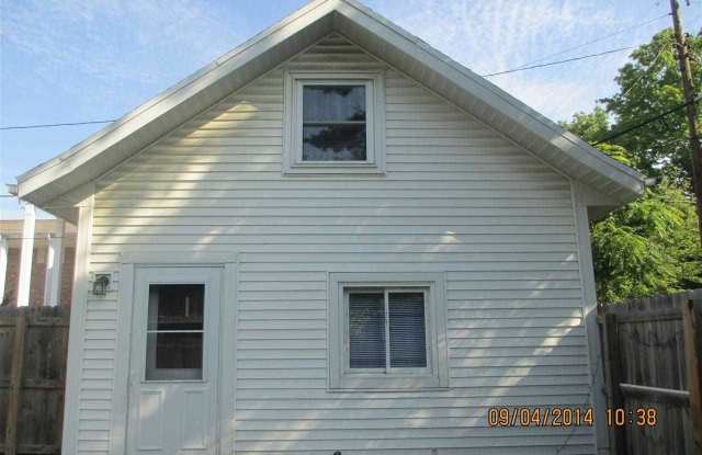 515 1/2 S Fess Avenue - 515 South Center Street, Terre Haute, IN 47807