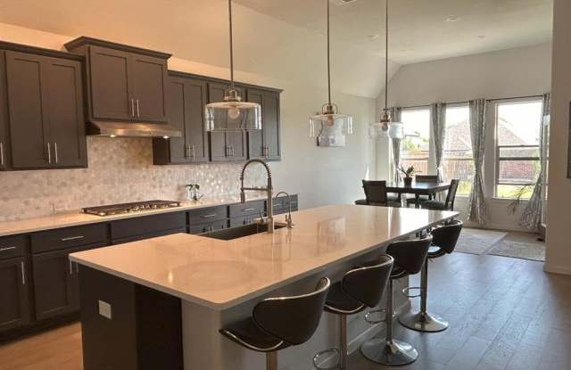 2904 Middleton Drive