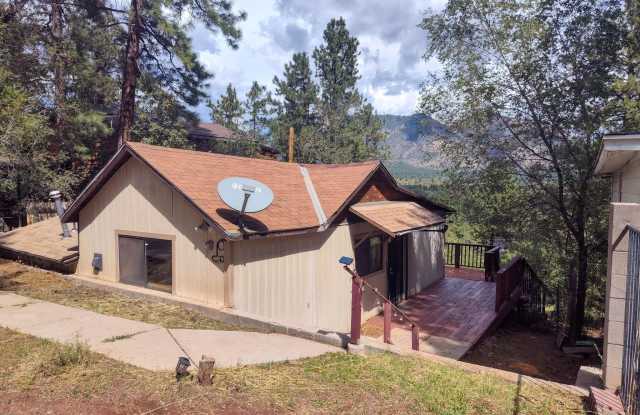 Photo of 1718 E Mountain View Avenue