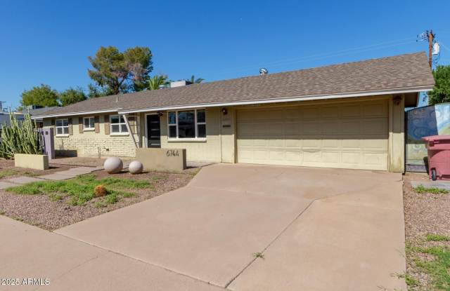 6744 E VERNON Avenue