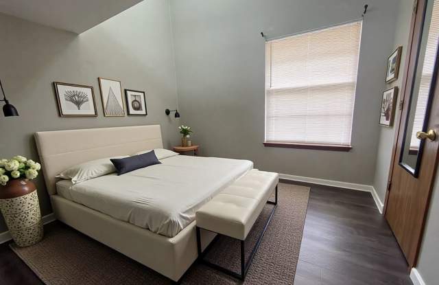 Photo of 2 bedroom 2 bath Loft Apartment Branson MO Renovated