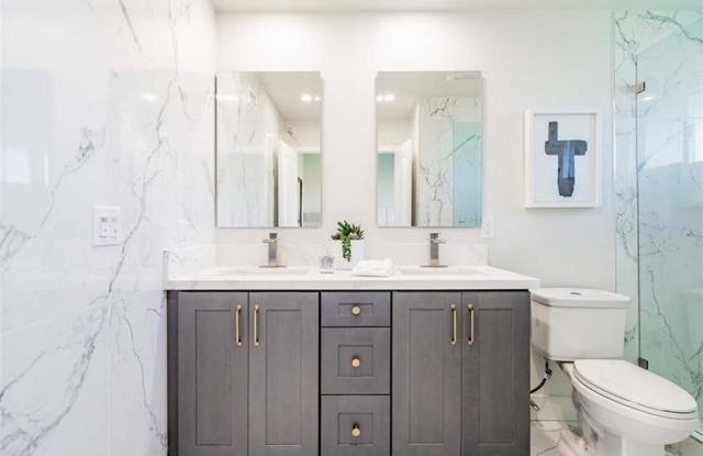 1818 Port Ashley Place