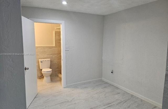 Photo of 528 NW 10th St