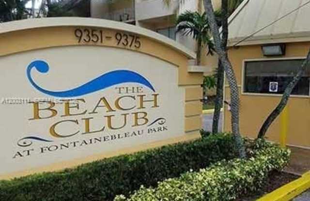 9371 Fontainebleau Blvd