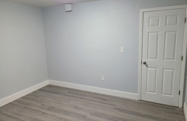 815 South Bay Avenue