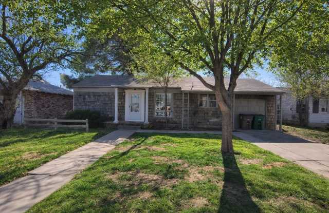 Photo of Updated 4 bedroom 1 bath home AVAILABLE NOW!!